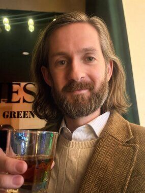 Meet your Posher, Adrian